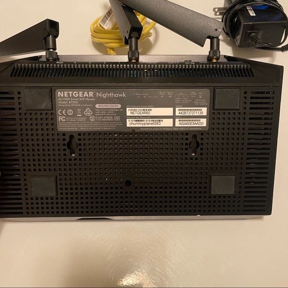 Netgear Nighthawk AC1900 Smart Wifi Router R7000 Model - Picture 4 of 5